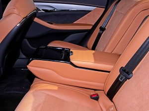 2024 VOYAH Light PHEV 4WD Ultra Long Life Flagship Version,Seat heating,Steering wheel heating,Primary Source