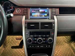 Land Rover Discovery Sport 2018 240 ZS HSE versija