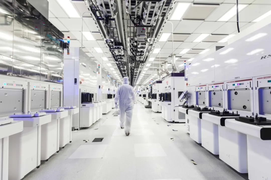 Naghatag ang US og $1.5 bilyon sa Chip para sa Semiconductor Production