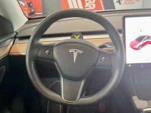 Tesla Model Y 2022-malantaŭradtransmisia versio
