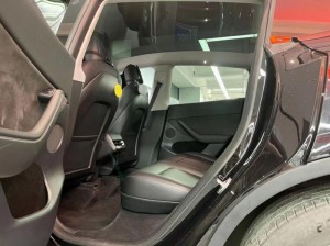 Tesla Model Y 2022 rear-wheel drive nga bersyon