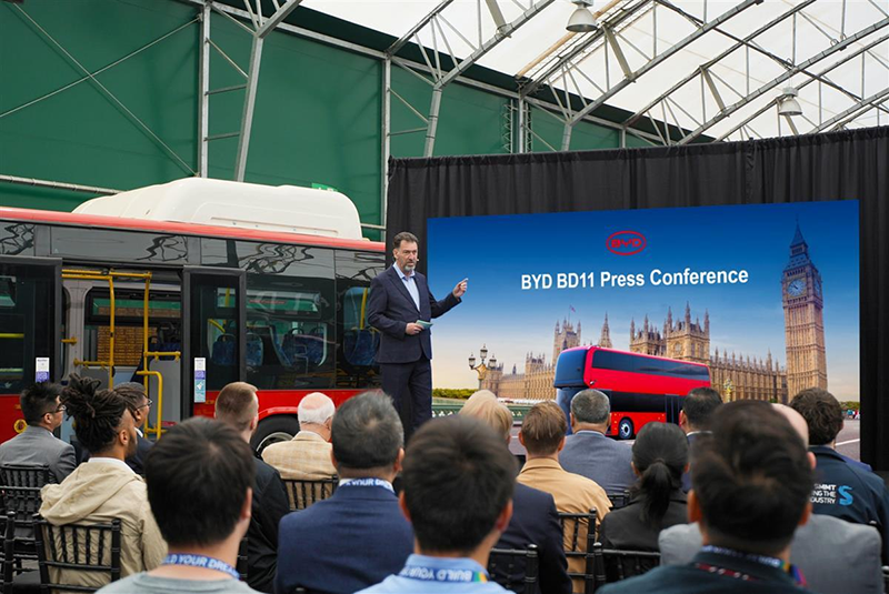 London’s business card double-decker buses will be replaced by “Made in China”, “The whole world is encountering Chinese buses”