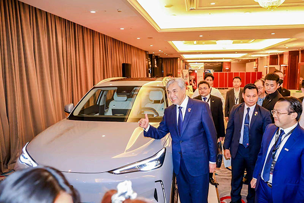 China’s new energy vehicles show “global car” temperament! Deputy Prime Minister of Malaysia praises Geely Galaxy E5