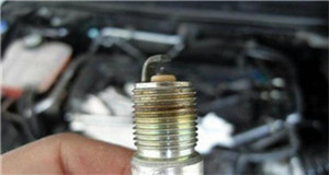 How EET Spark Plug Play Such Important Role In A Car?