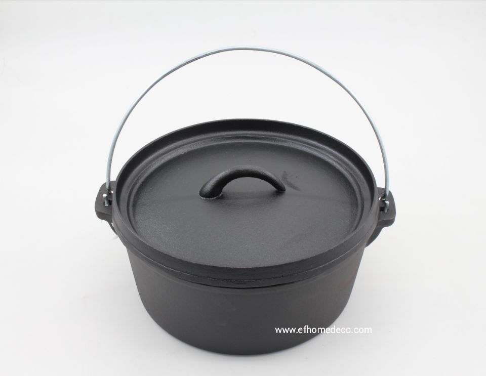 cast iron presesoned dutch oven with solid handle