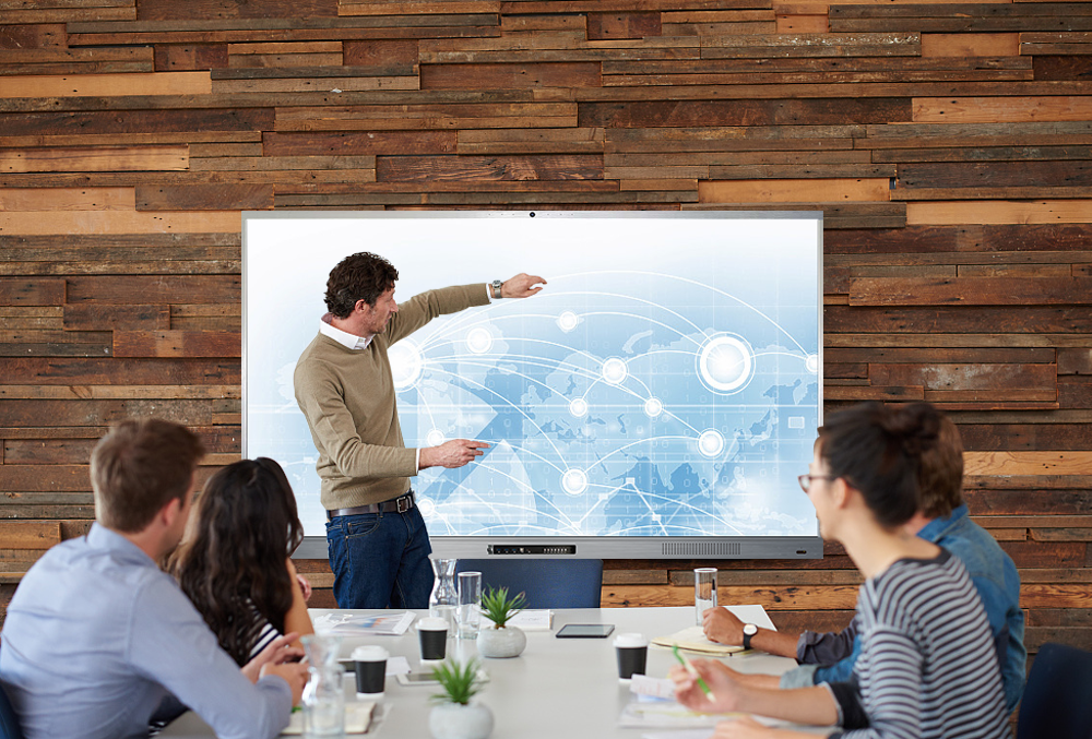 What are the advantages of interactive flat panel in teaching？