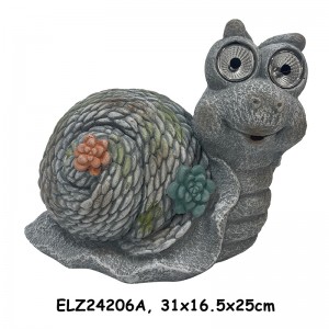 Eco-Friendly Solar Powered Snail Statue Garden Animals Statues Outdoor Decoration