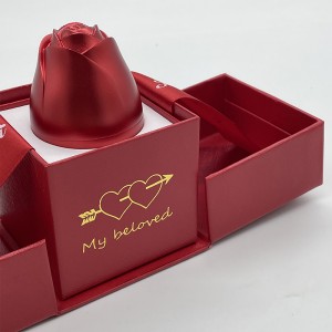 Kotak hadiah barang kemas reka bentuk unik jualan panas dengan jalur reben untuk cincin