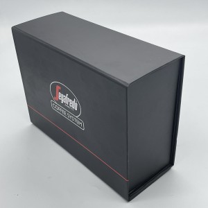 Роскошная черная подарочная коробка с матовой ламинацией для упаковки кофейных пакетов.