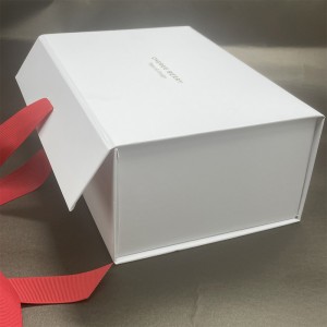 Hot sell Πολυτελές χαρτόνι πτυσσόμενο κουτί συσκευασίας δώρου με φιόγκο από κορδέλα