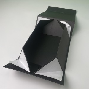 OEM luxury paper packaging box with debossed logo