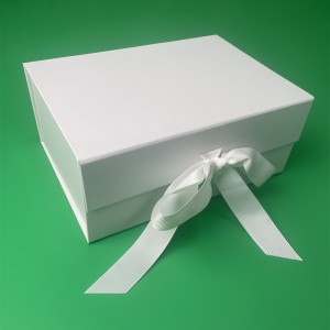 कॉफी पैक पैकेजिंग के लिए रिबन धनुष के साथ सफेद तह उपहार बॉक्स