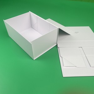 Caja de papel plegable a precio de fábrica con logotipo de lámina dorada