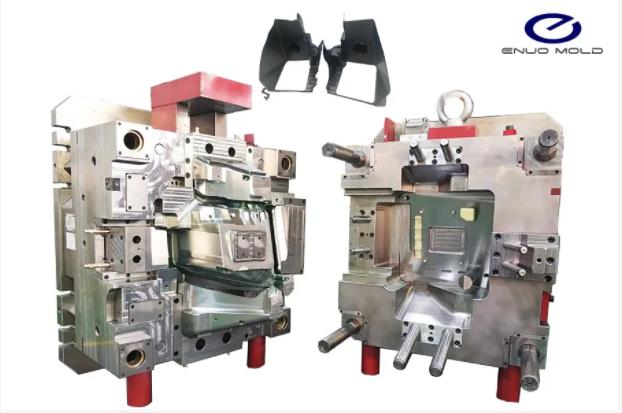 What is the principle of plastic injection molding?