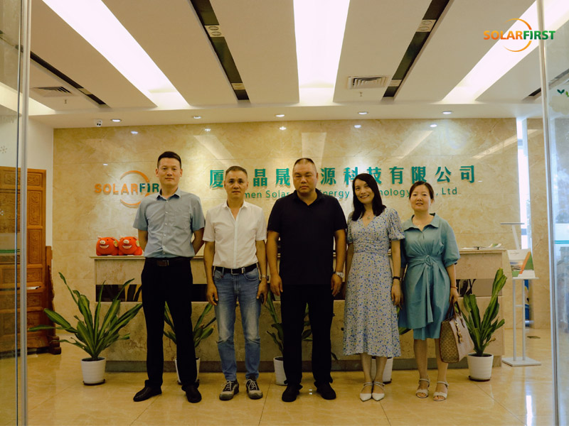 Kerjasama Win-Win ing Inovasi - Xinyi Glass Visit Solar First Group