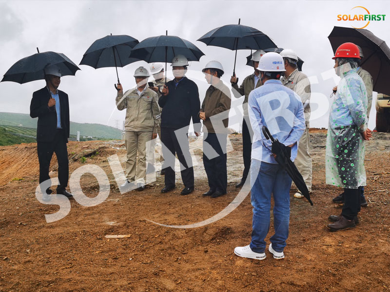 Ang mga pinuno ng Sinohydro at China Datang Corporation ay bumisita at nag-inspeksyon sa 60MW solar park sa Dali Prefecture, Yunnan.