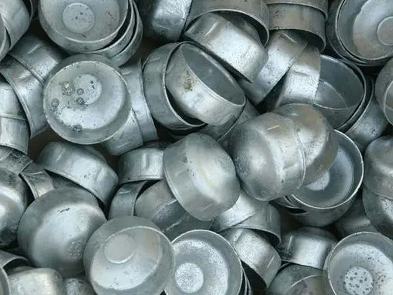 ¿Cuáles son las razones del ennegrecimiento de la superficie de aleación de aluminio?