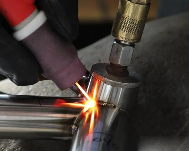 Why stainless steel welds are easy to rust?