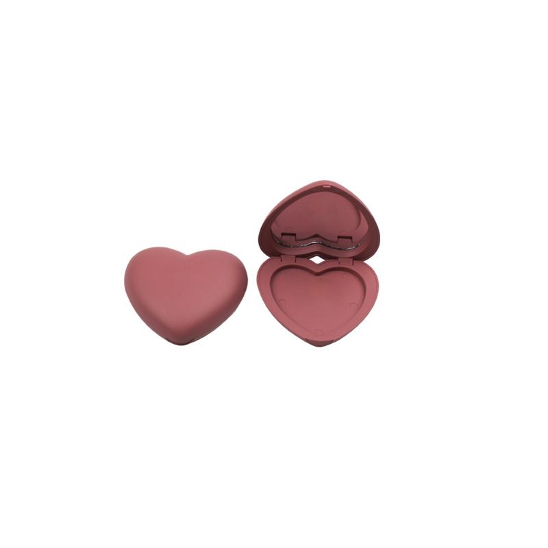 Heart shape eyeshadow case for Valentine’s Day