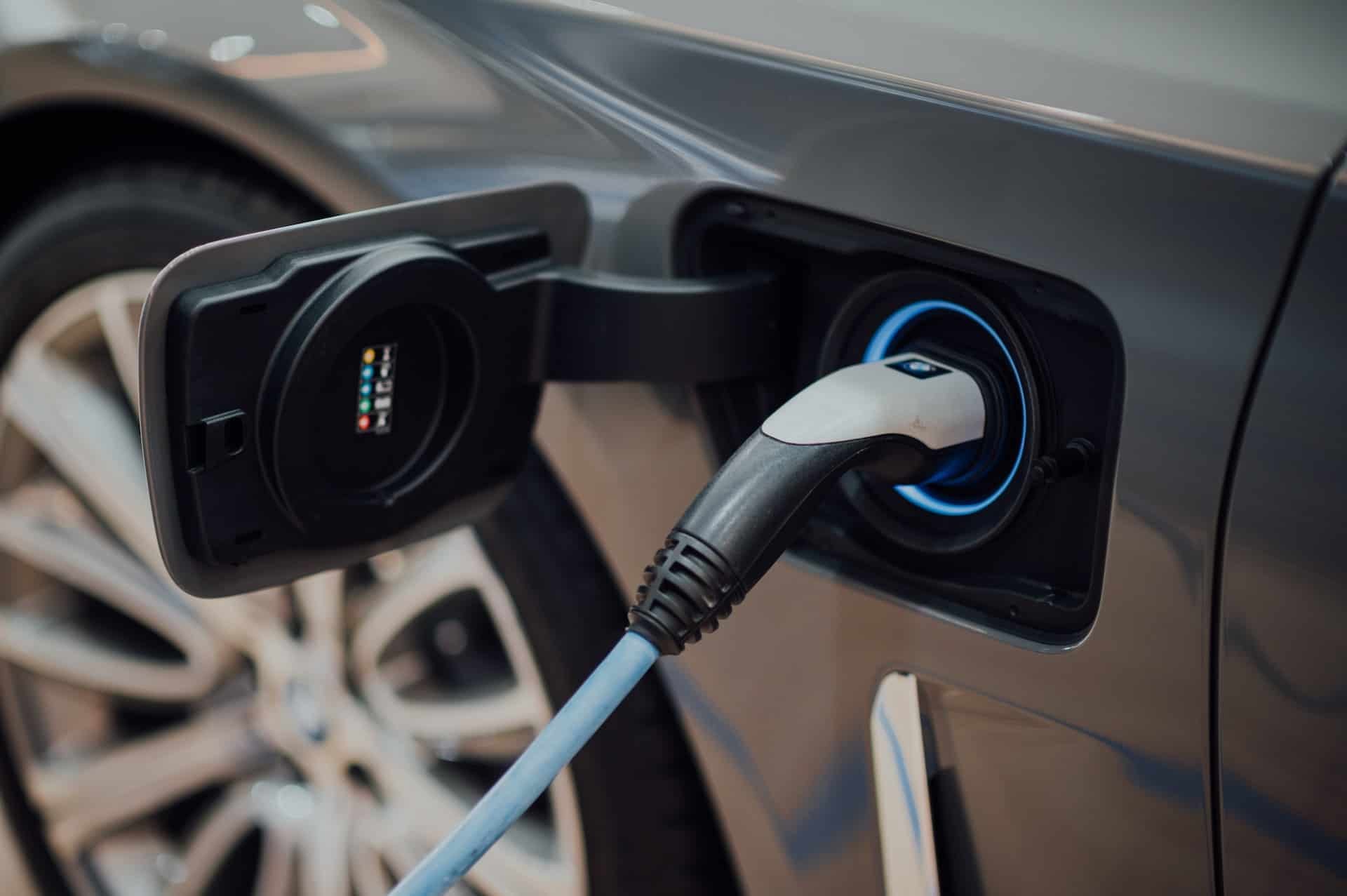 Maximizing Efficiency and Safety: The Importance of Electric Vehicle Charging Cable Care