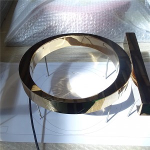 Fabrication de lettres à canal inversé, panneaux lumineux en métal rétro-éclairé avec halo, éclairage 3d, signe de dépassement de lettre