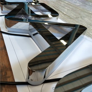 Bakgrunnsbelyst speil i rustfritt stål Blå LED Custom Halo Litt metall belyste skilt 3d bokstav overskridende skilt