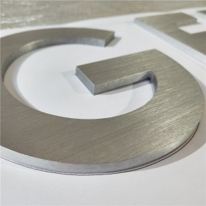 OEM брусен нерѓосувачки челик букви од лобито, исечен метален внатрешен знак 3D знак за буква го надминува знакот