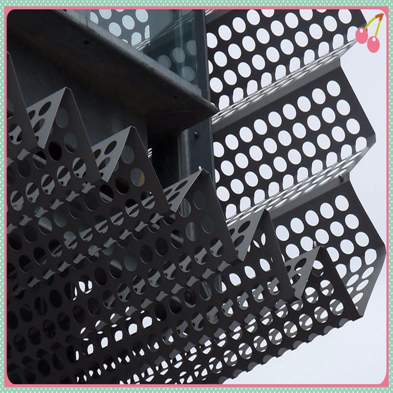 gold price made in china perforated plastic mesh sheets/PVC coated oblong hole perforated metal