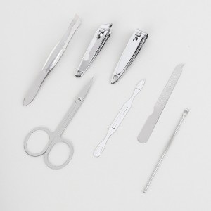 Leather box set of 7 nail clippers