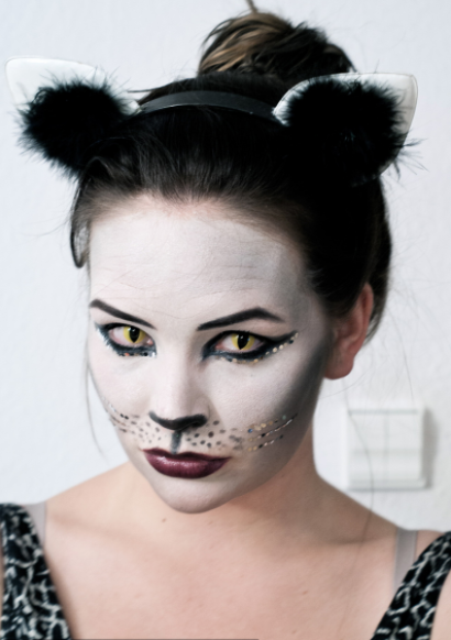 Halloween costume contact lenses may be scarier than you think