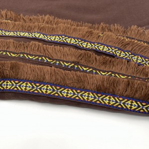 Scarf with unique personality and ethnic elements