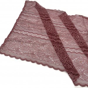 Lace has a flowing feeling, which can better reflect the beauty of curves
