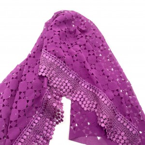 Distinctive visual impact hollow scarf, delicate and soft