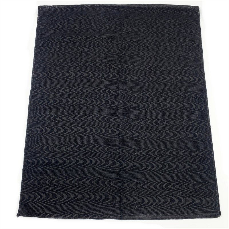 Saccharin scarf with luster and brightness