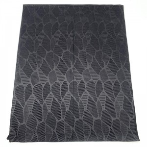 Saccharin scarf with luster and brightness