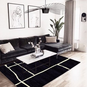 Czarny nylonowy dywanik pikowany do domu