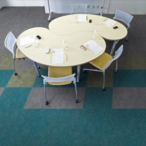 50cm X 50cm Neklizajuće, ekološki prihvatljive safirne plave pločice za tepih