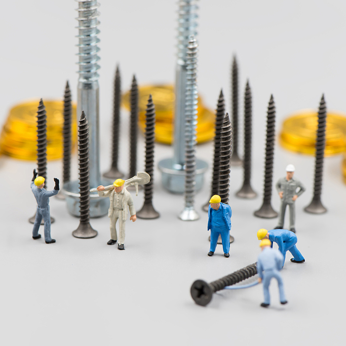 How much do you know about the difference between wood screws and self-tapping screws?
