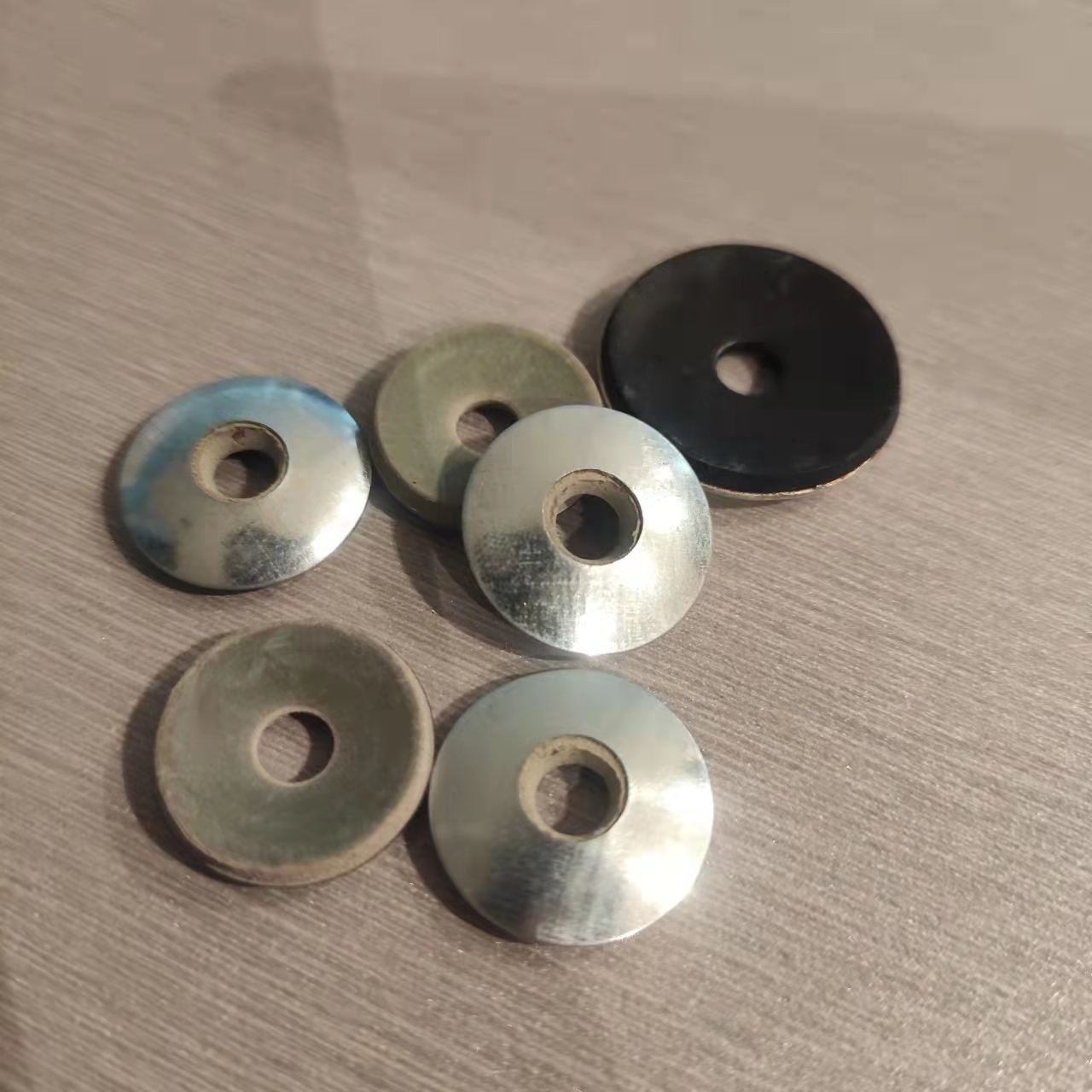 How to solve the aging of rubber washers?