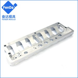 Ang OEM Aluminum Auto Parts Die Casting Motor Housing Cylinder Head Housing / Cover