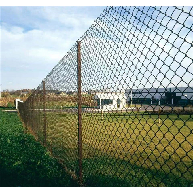 Galvanized PVC Coated Diamond Mesh Wire Chain Link Fence