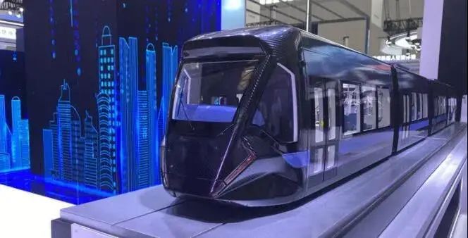 China’s first wireless electric tram has been released with a carbon fiber composite body