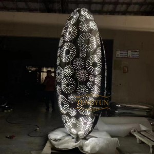 Modern Sculpture Stainless Steel Hollow Sculpture With LED Light For Outdoor Decoration