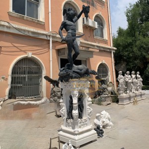 Custom famous bronze Perseus killing Medusa myth statue defeat medusa head with marble base