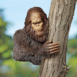 Garden outdoor life size gorilla sculpture Yeti bigfoot bronze statue for sale