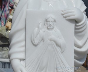 Hand Carved Garden Religious Christian Figure Statue Large Size Church Female Sculpture Holding Jesus Relief