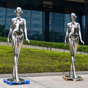 Outdoor Decor Metal Robot Statue Mirror Polished Modern Life Size Stainless Steel Robot Sculpture