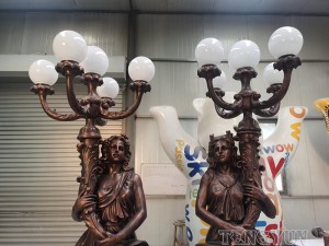 Garden Outdoor Gate Decor Resin Life Size Woman Lamp Sculpture Ancient Figure Light Sculptures