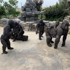 Garden Zoo Decorative Life Size Cast Bronze Gorilla Sculpture For Sale