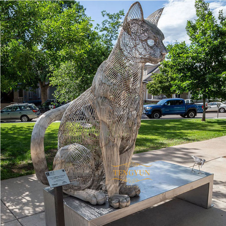 Stainless steel cat sculpture (2)